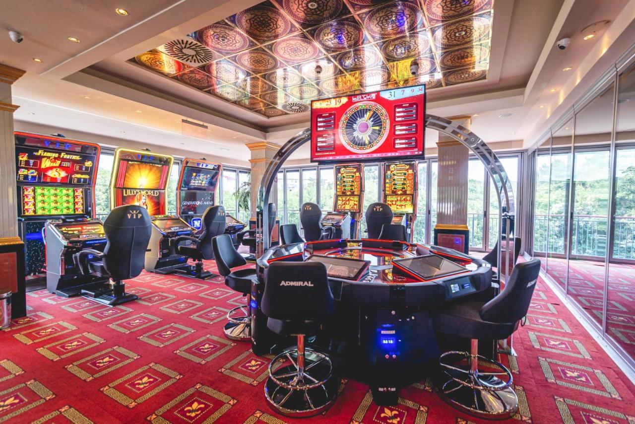 Casino & Hotel Admiral Kozina Exterior photo