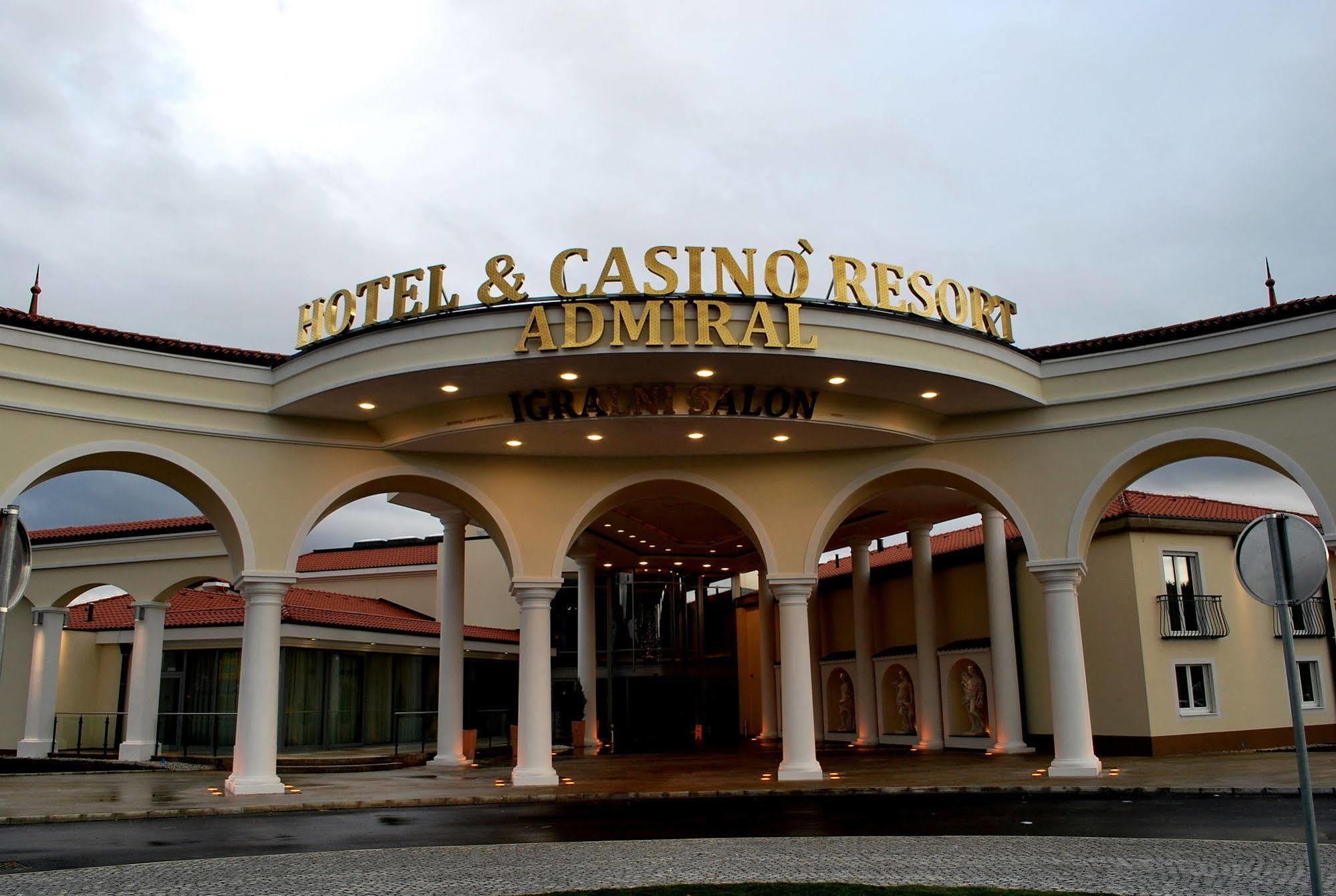Casino & Hotel Admiral Kozina Exterior photo