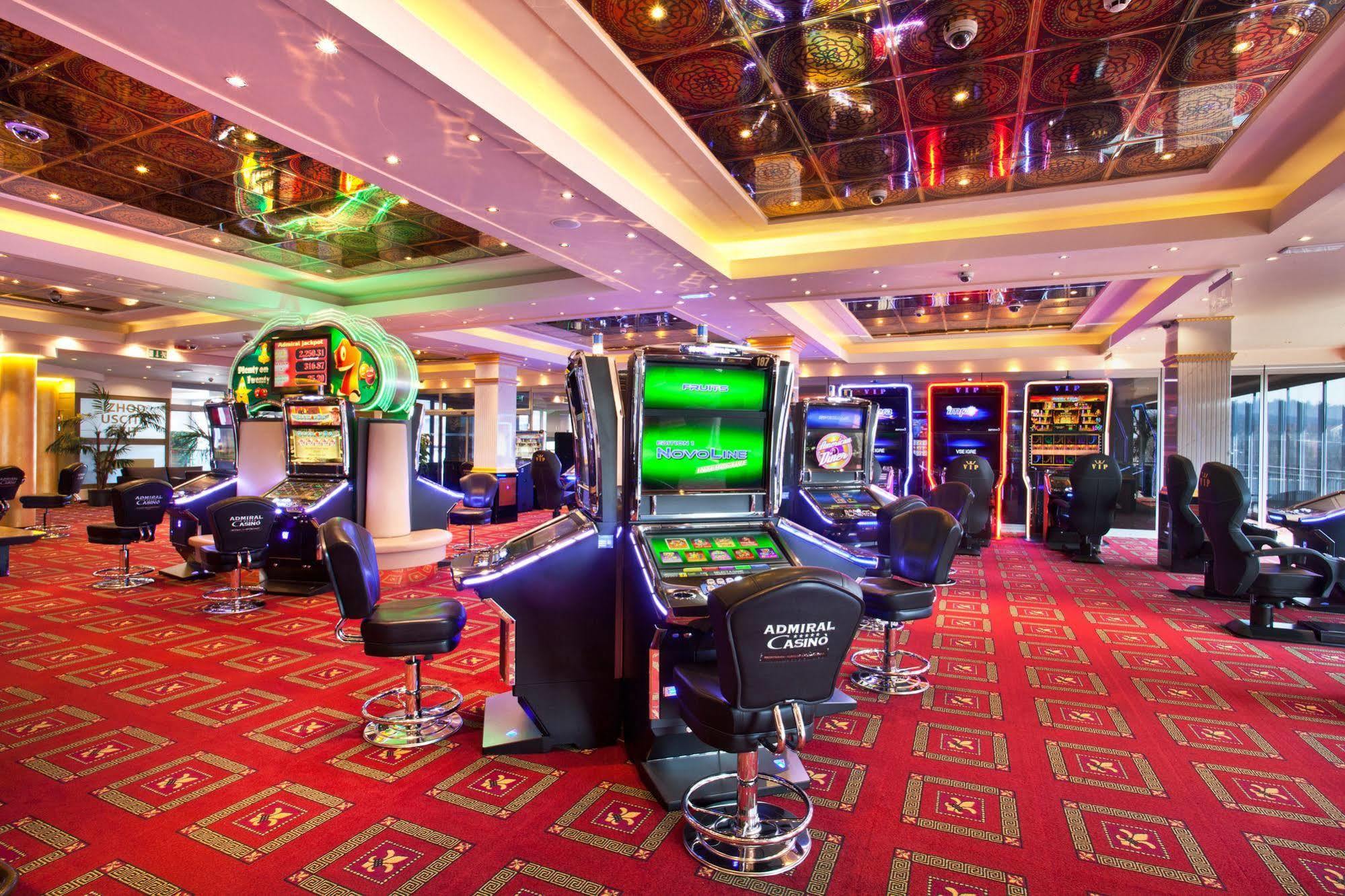 Casino & Hotel Admiral Kozina Exterior photo