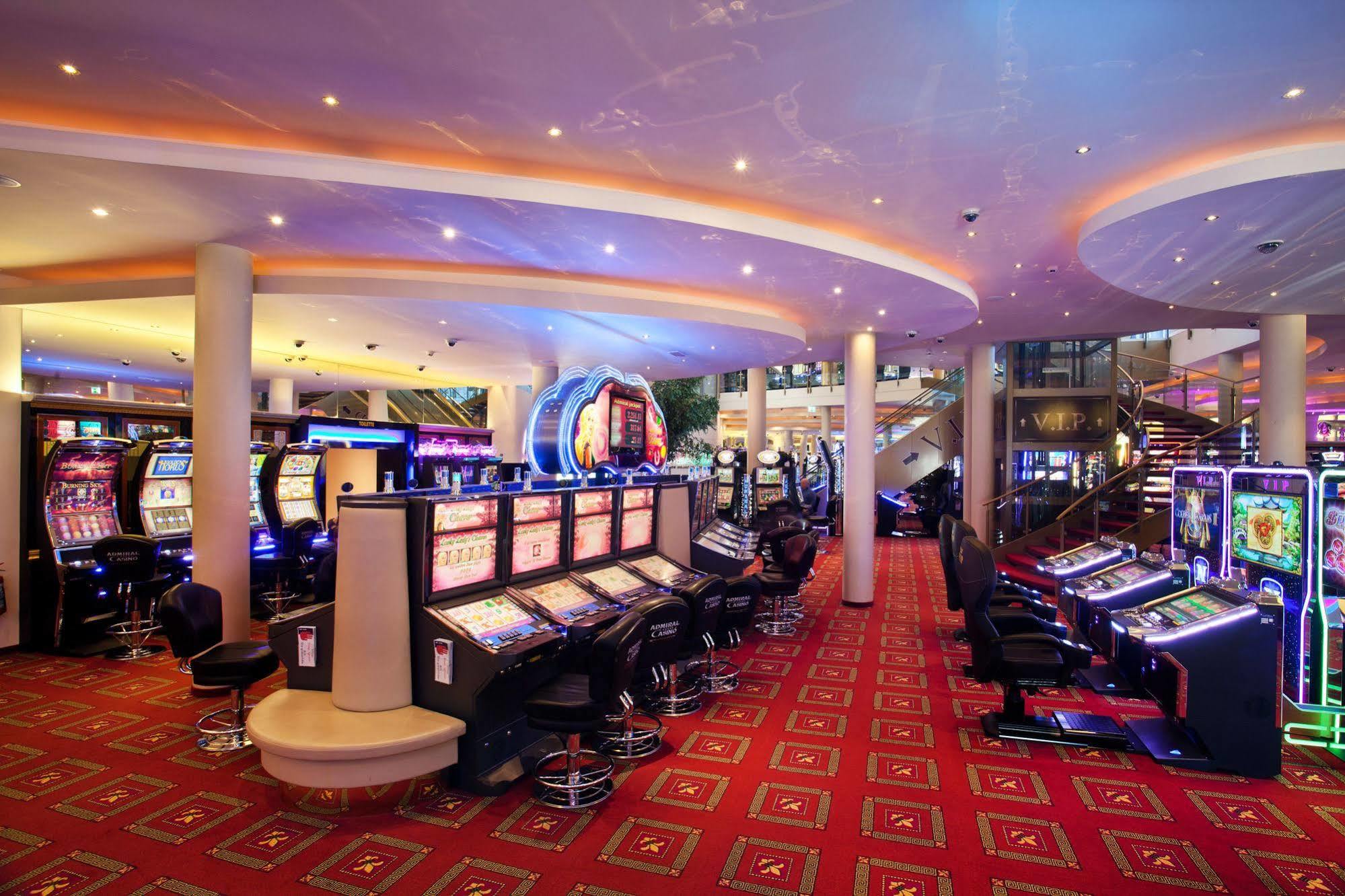 Casino & Hotel Admiral Kozina Exterior photo